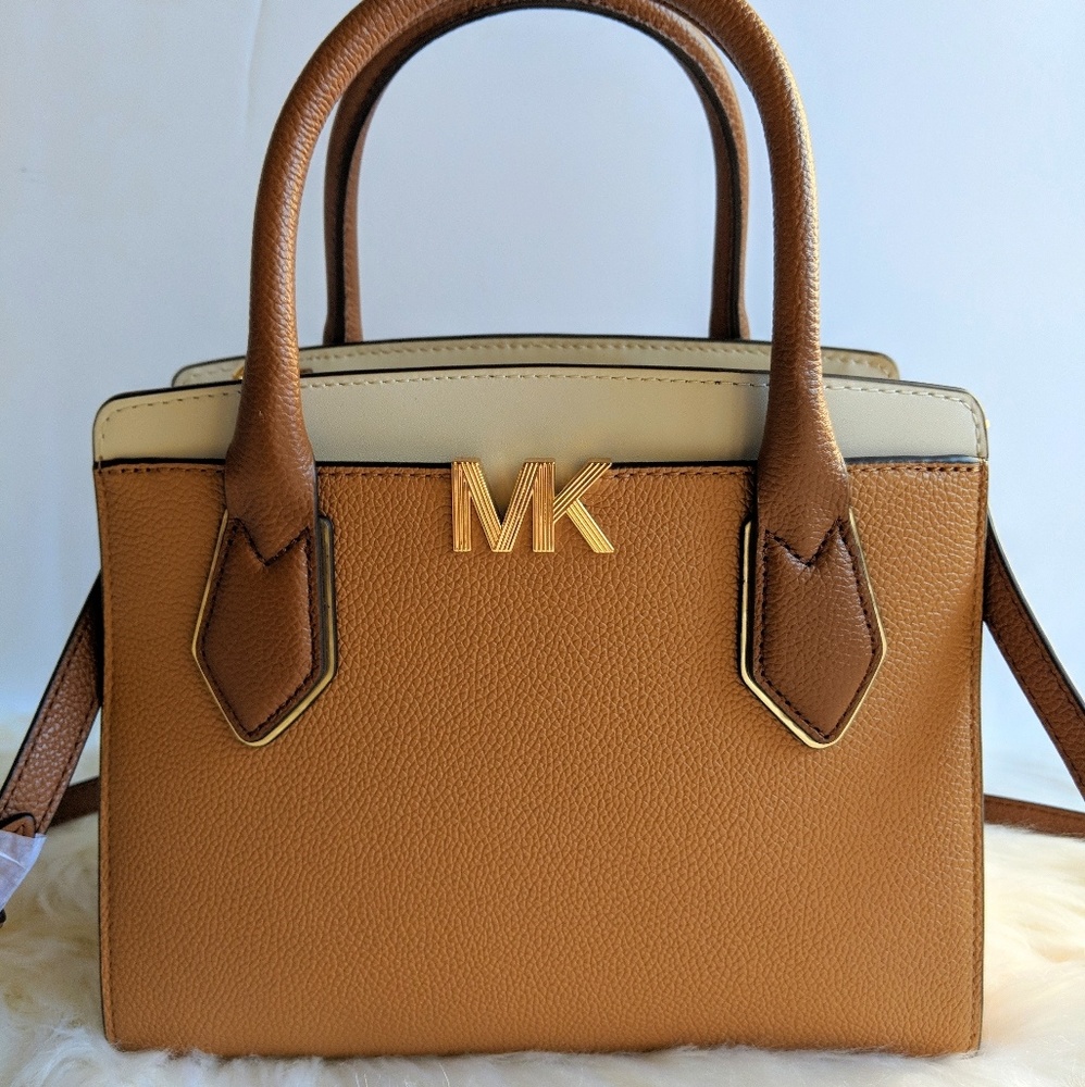 🔥🔥Michael Kors Montgomery MD Messenger